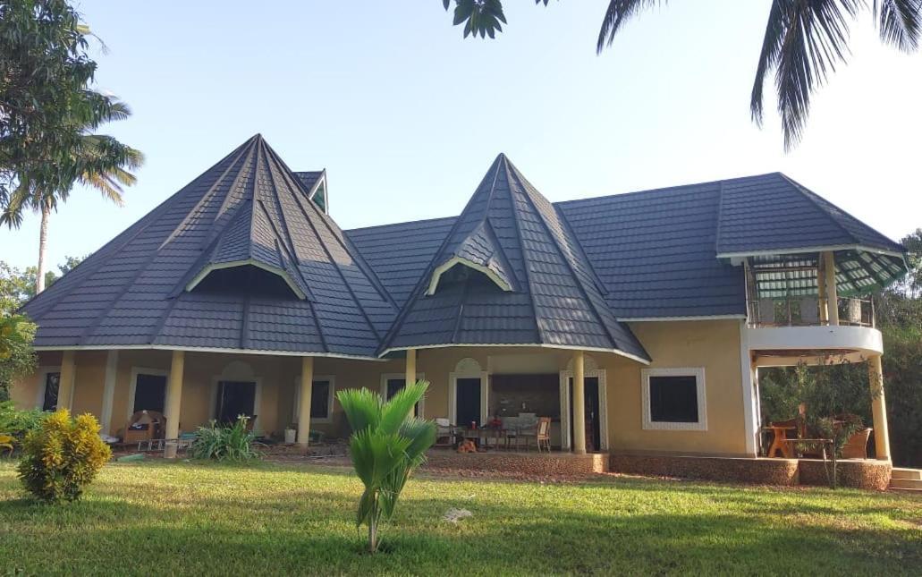 Diani Beach-Villa Kirsch Galu Exterior photo